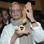 Gulzar Shayari: Shri Gulzar with the Dadasaheb Phalke Award, 2013